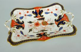 SWANSEA PORCELAIN JAPAN PATTERN TWIG-HANDLED CENTRE DISH typically decorated in iron-red, cobalt-