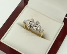 18CT WHITE & YELLOW GOLD DIAMOND CLUSTER LADIES RING hallmarked 750, diamond weight 0.85ct, gross