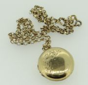 9CT GOLD CIRCULAR LOCKET ON 9CT GOLD CHAIN, 9.5grams