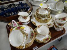 ROYAL ALBERT 'OLD COUNTRY ROSES' TEAWARE & ORNAMENTS