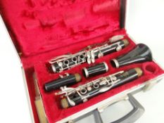 BOOSEY & HAWKES 'REGENT' CLARINET IN FITTED HARD CASE