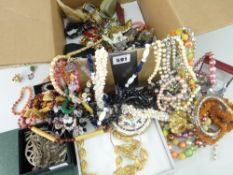 ASSORTED COSTUME AND DRESS JEWELLERY TO INCLUDE Glamorgan jewellery, Hamilton & Young Celtic brooch,