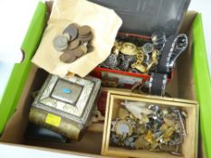 ASSORTED COLLECTABLES to include loose coins and tokens, costume and dress jewellery including