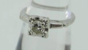 14K WHITE GOLD DIAMOND SOLITAIRE ILLUSION SET RING, the round brilliant diamond 0.25ct
