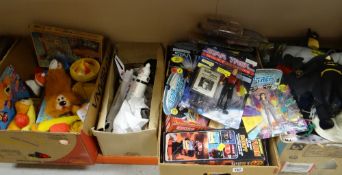 ASSORTMENT OF CHILDREN'S TOYS & GAMES to include Batman figures, Star trek figures, Magic Roundabout
