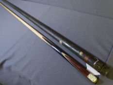 A CHAMPION FRED DAVIS SNOOKER CUE NO 16.5, 148cms length in a metal case with Raper and Sons Limited