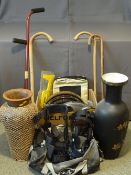 MIXED GROUP OF COLLECTABLES & HOUSEHOLD ITEMS