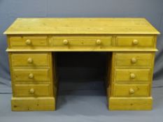 MODERN PINE PEDESTAL DESK, 79cms height, 136.5cms width, 64cms depth