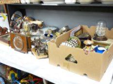 MIXED QUANTITY OF VINTAGE & COLLECTABLE GOODS to include pottery shire horses, vintage and later