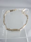 SILVER BRACELET WITH FOUR-BAR LINKS, 10.6gms