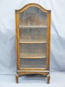 DOME TOP OAK SINGLE DOOR DISPLAY CABINET, 140cms H, 58.5cms W, 29cms D