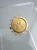 GOLD HALF SOVEREIGN with mount, 1907, 6.2gms