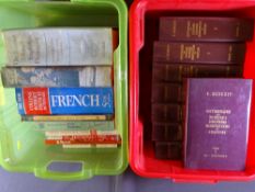 DICTIONNAIRE DES PEINTRES SCULPTURES eight volumes and a quantity of other books