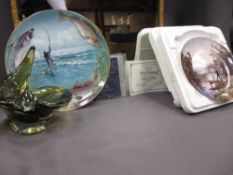 GILT FRAMED BEVELLED EDGE WALL MIRROR, two collectors' plates and a Chalet Canada Art form glass