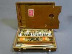 VINTAGE WINSOR & NEWTON ARTISTS PAINT BOX WITH PALETTE