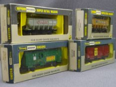 WRENN - W4315P HORSE BOX 'FOXHUNTER CHAMPIONSHIPS' Oct 6 - 11 Wembley, boxed, Wrenn W5082 hopper