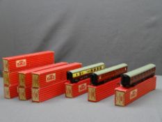HORNBY DUBLO COACHES (10) - 4036, 4037 pullman cars (2), 4050, 4051 corridor coaches (2), 4052, 4053