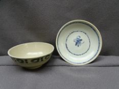 CHINESE TEK SING CARGO POTTERY BOWL & A DISH, 10.5 and 11.5cm diameters, circa 1820