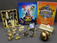 MIXED COLLECTOR'S & HOUSEHOLD ITEMS including Pokemon, Skylander and Disney collector's cards,