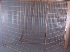 FOLDING WIREWORK FIRE GUARD