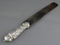 VICTORIAN TORTOISE SHELL & SILVER HANDLED PAGE TURNER, London 1895, maker William Comyns, the ornate