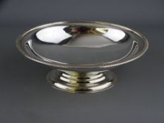 ROPE EDGE SILVER PEDESTAL DISH, Sheffield 1982, maker Frank Cobb, 197grms, 16cms W