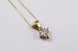 An 18ct Yellow Gold Diamond Pendant