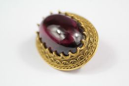 An Antique 14ct Gold Cabochon Garnet Brooch