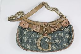 A Gucci 