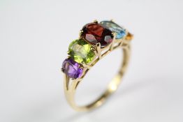A 9ct Yellow Gold Semi-Precious Stone Ring
