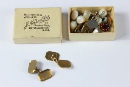 A Pair of 9ct Gold Cufflinks