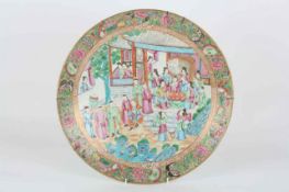 A large Chinese famille rose circular charger