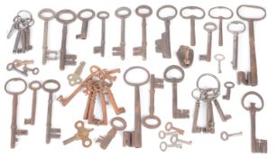 An assorted collection of 18th-20th century keys