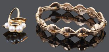 A Continental rose coloured fancy link expanding bracelet