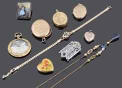 An Edwardian 9ct gold open circular locket