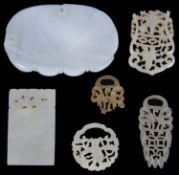 A Qing dynasty Chinese white jade pendant (5)