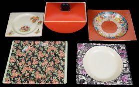 Royal Staffordshire Clarice Cliff Biarritz Bonjour shape tureen and cover; four Biarritz plates (5)