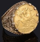 An Edward VII gold half sovereign ring