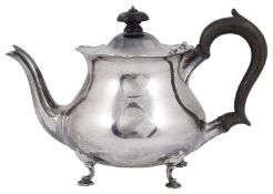 A George V silver tea pot