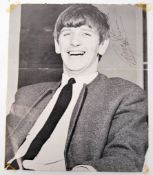 RARE ORIGINAL THE BEATLES RINGO STARR SIGNED MAGAZ