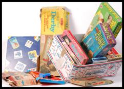 ASSORTED VINTAGE PUZZLES AND BOARD GAMES