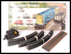 HORNBY 00 GAUGE MODEL RAILWAY TRAINSET ' THE DIESEL SHUNTER '