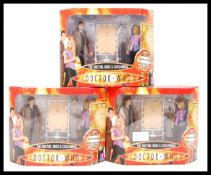 DOCTOR WHO ROSE & CASSANDRA GIFT SETS ACTION FIGURES
