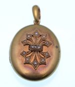 VICTORIAN GOLD PEARL AND DIAMOND LOCKET