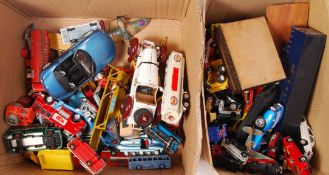 LARGE COLLECTION OF ASSORTED LOOSE DIECAST MODELS