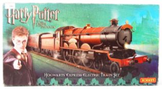 HORNBY HARRY POTTER ORDER OF THE PHOENIX HOGWARTS TRAIN SET