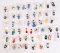 LARGE COLLECTION OF ASSORTED VINTAGE LEGO MINIFIGU