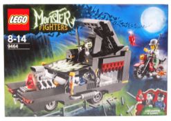 LEGO MONSTER FIGHTERS SET 9464 ' VAMPYRE HEARSE '