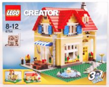 LEGO CREATOR SET 6754 ' 3 IN 1 FAMILY HOME ' SEALED