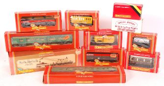 ASSORTED HORNBY 00 GAUGE RAILWAY TRAINSET ROLLING STOCK ITEMS